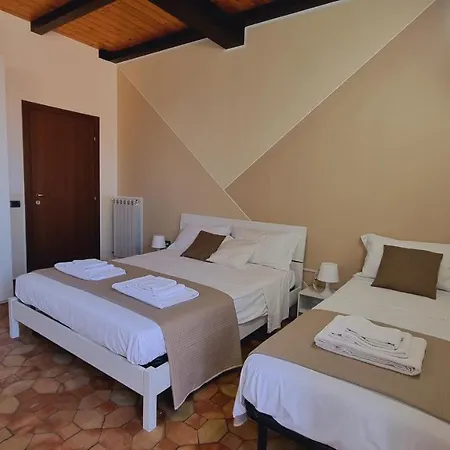 Vittoria House *